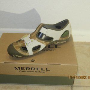 New Merrell athletic/casual shoe